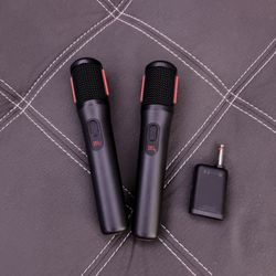 JBL  microphones 