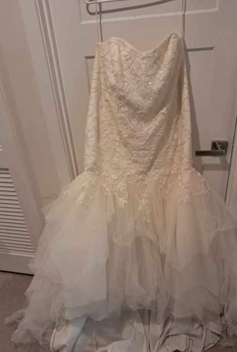BEST OFFER - Off White Wedding Dress with train