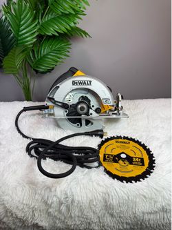 Dewalt Electric 7-1/4” Circular Saw