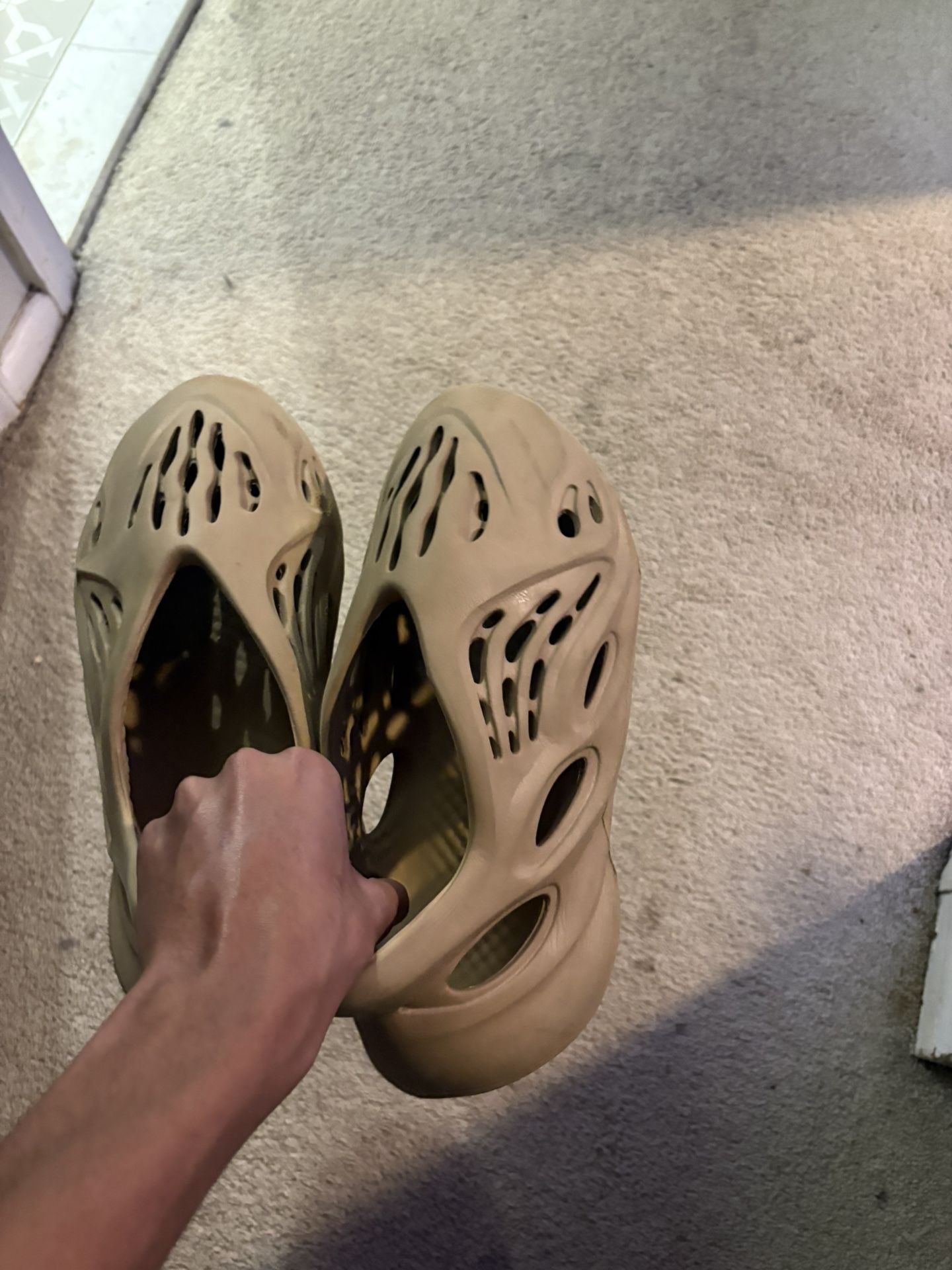 Foamrunners Ochre Size 11