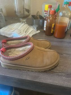 Ugh Tasman slippers size7