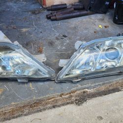 2009 Toyota Camry Headlights
