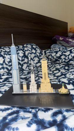 Lego new york *retired set*