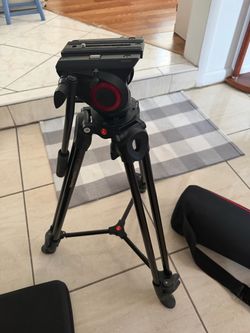 Manfrotto Professional Video Tripod with MVH502A Fluid Head