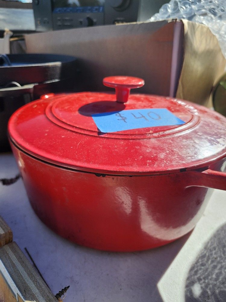 Cuisineart Cast Iron Pot