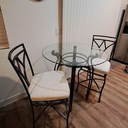 Cafe/Breakfast/Kitchen Table and Chairs