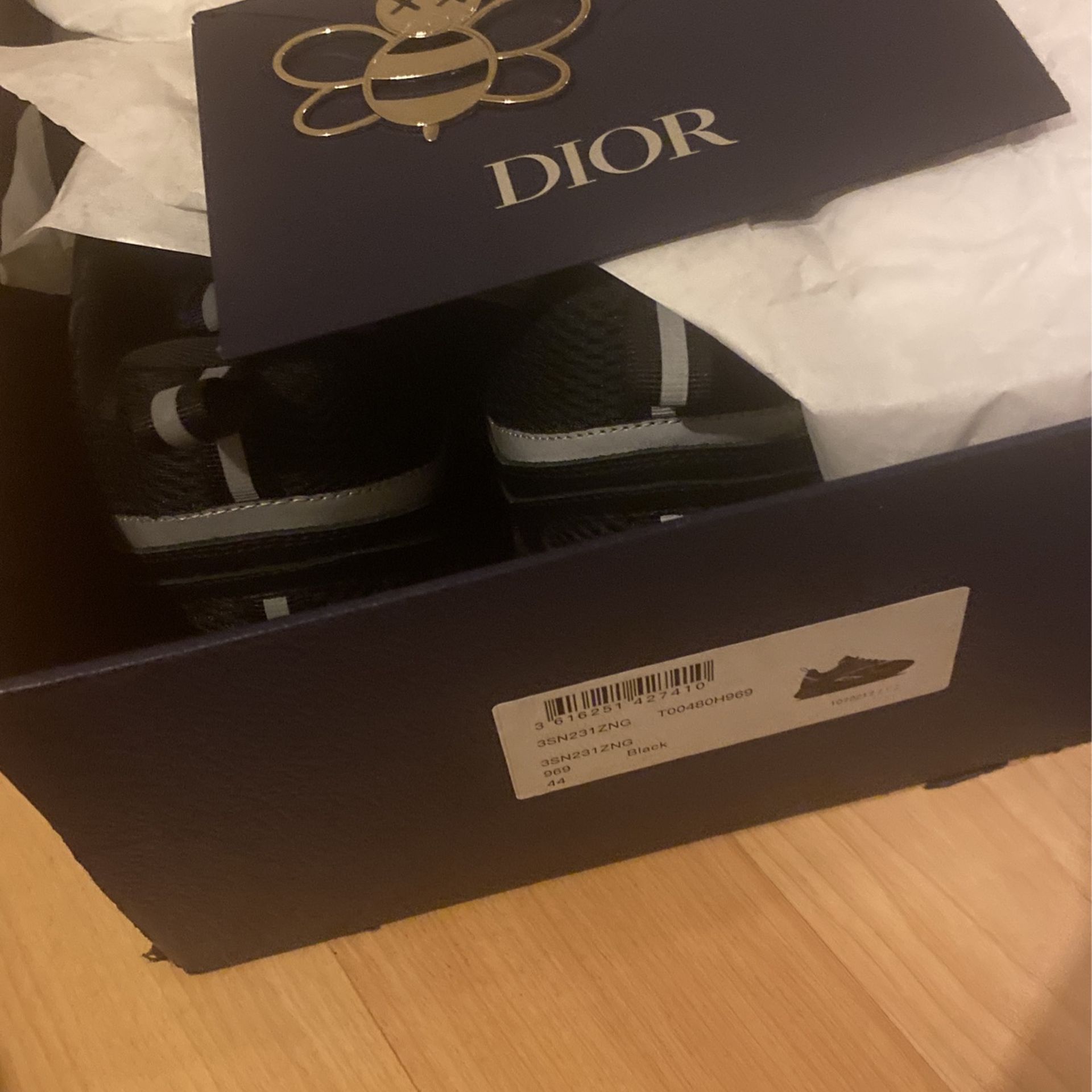 Dior B22s SIZE 10 for Sale in Seattle, WA - OfferUp