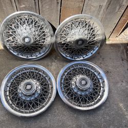 14 Inch Buick Regal Hubcaps