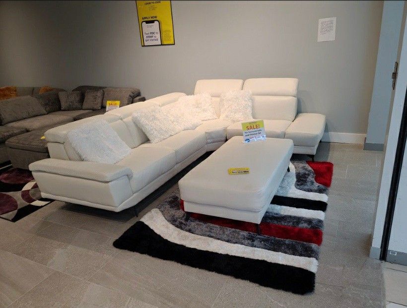 White Rio Sectional 