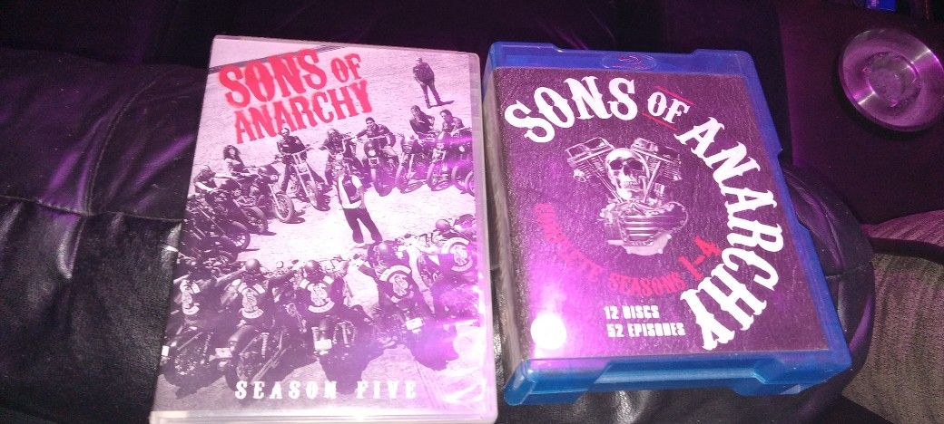 Original Clean DVD Disc's Sons Of Anarchy Blu-ray Seasons I Thru 4 Box Set With Bonus Season 5 Regular Disc Set
