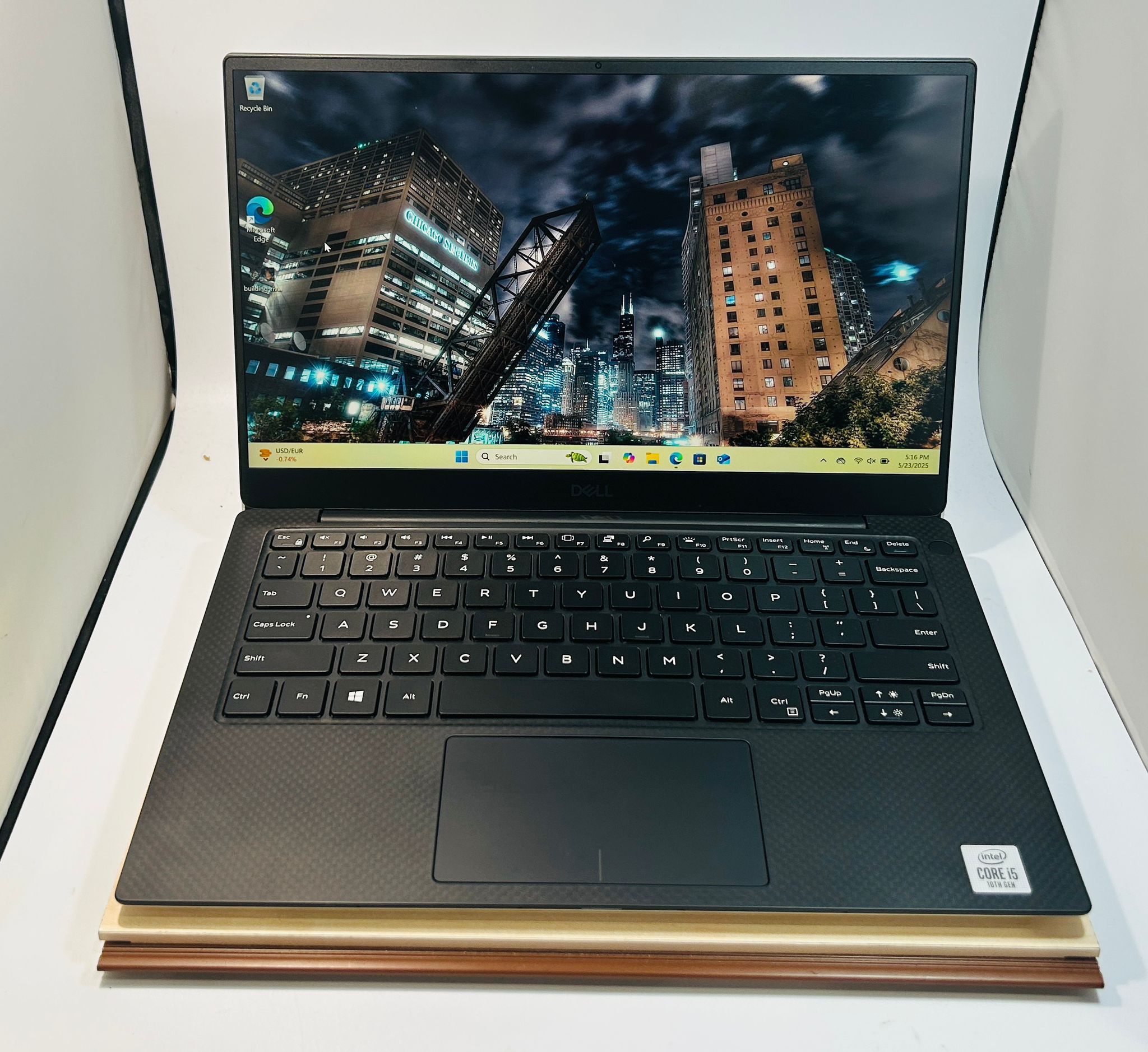 Dell XPS 7390 13” i5-10210u 2.11Ghz 8GB 256GB Windows 11 Pro Fully Functional