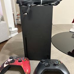 Xbox Series X With 2 Controllers and Rechargeable Battery Pack