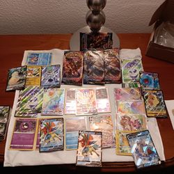 Pokémon Cards + 2 Sealed Packs
