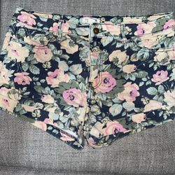 Flowery Shorts
