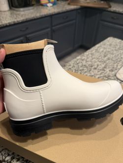 Ugg Women Droplet White Rain Boots Sz 7