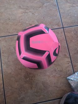 Pitch Training Ball - Pink Blast/Black - Nike Ball