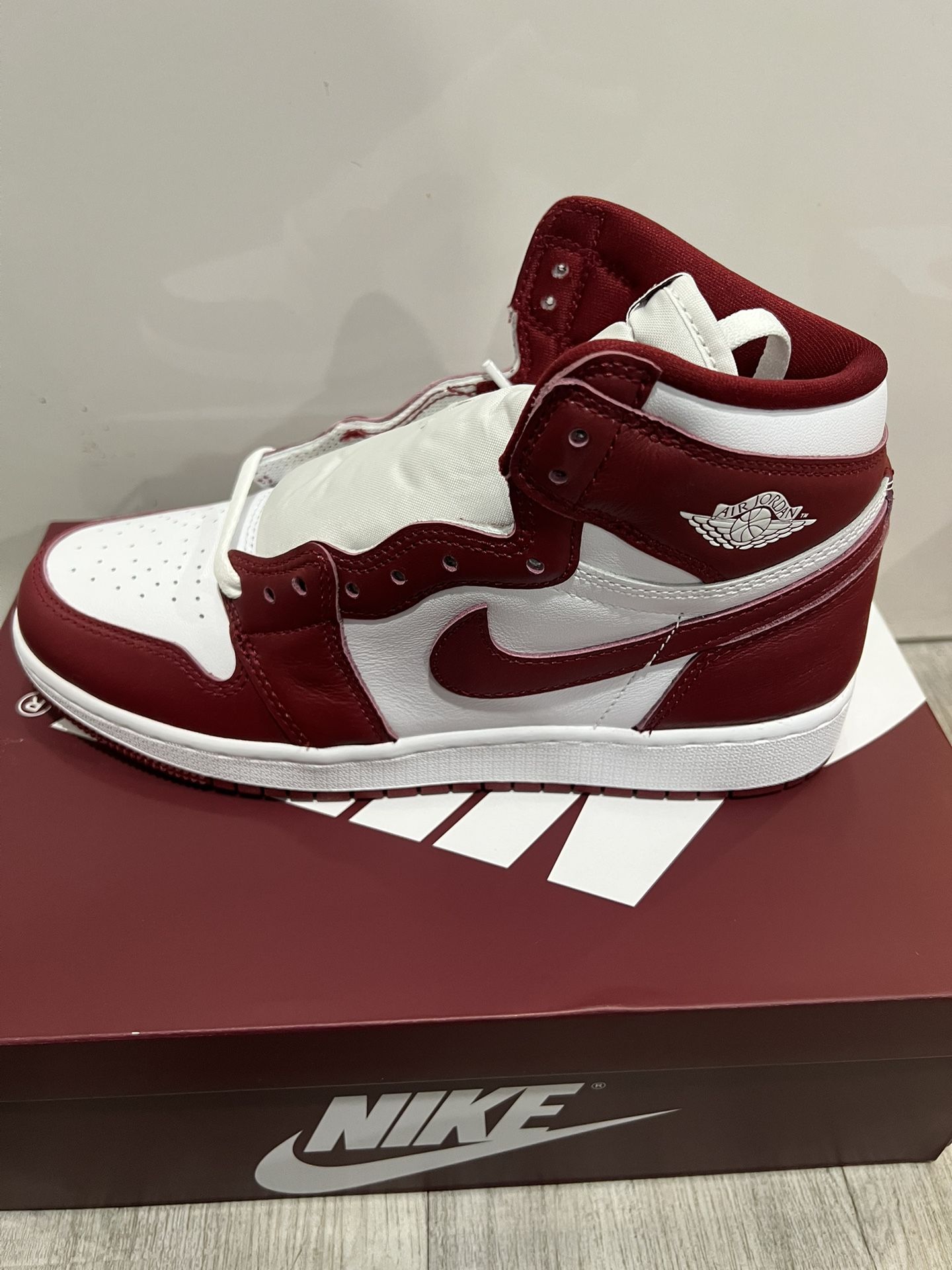 Jordan 1 Team Red