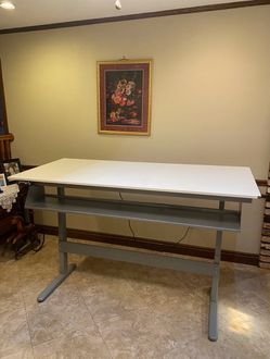 Large Adjustable Standing desk