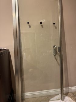 Shower glasses door 68 inches in 32inches Width