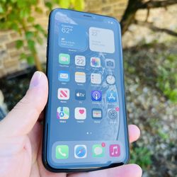 iPhone XR Tracfone / StraightTalk 