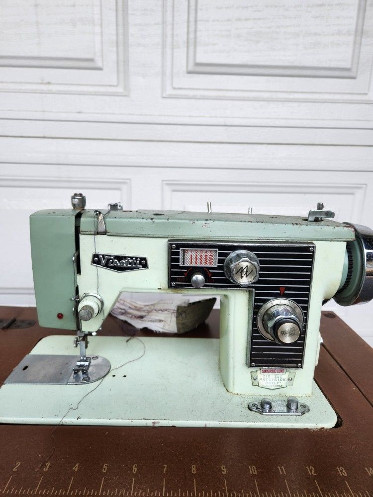 Visetti Sewing Machine Vintage