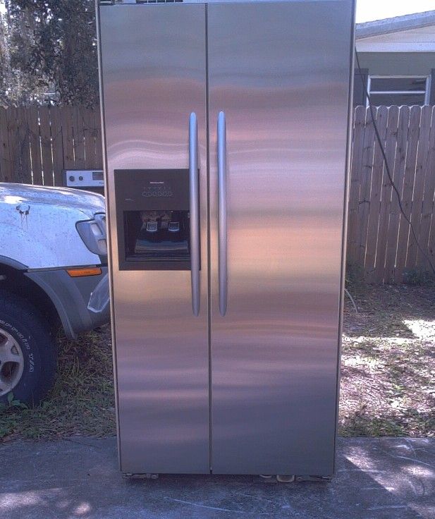 Built-in KitchenAid Refrigerator 