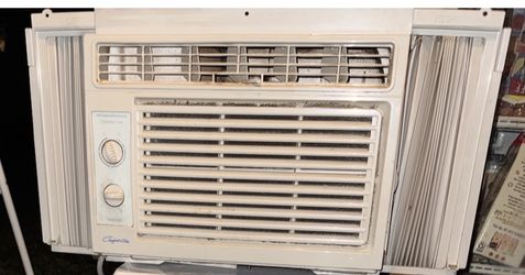 ❄️ Cool Deal – Window AC Unit Only $80 OBO! ❄️