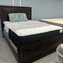 Queen Panel Bed Frame With Mattress And Box Spring 