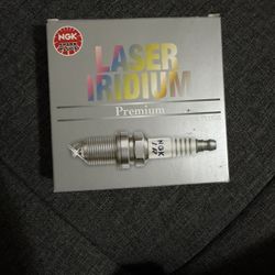 NGK # 6774 LASER IRIDIUM Premium Spark Plugs IZFR6K-13