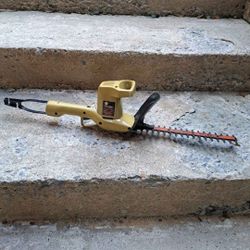Vintage black and decker 13" electric hedge trimmer 