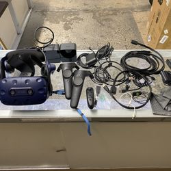 HTC VIVE Pro 1 Virtual Reality Headset w/ Wireless Adapter Kit Complete W Case