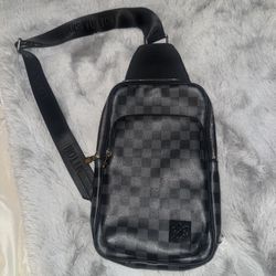  Louis Vuitton Damier Graphite Avenue Sling Bag 