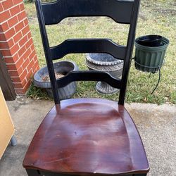 CHAIRS, 2; cross streets are Arapaho & Waterview