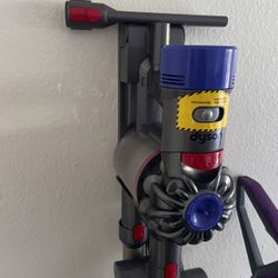 Dyson vacuum 