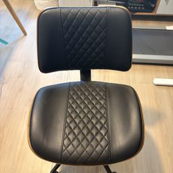 Home Office Chair  - Black / Wood 