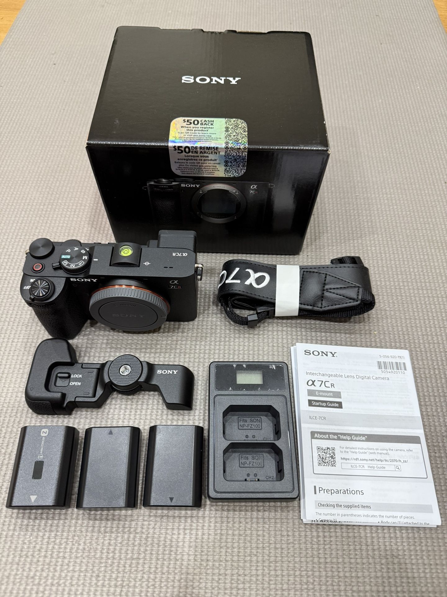 Sony α7CR 61MP Mirrorless Camera (Body Only) Mint condition! 