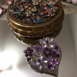 Pretty !!! Vintage Heart Butterfly Pin With Purple Amethyst Crystal Stones 