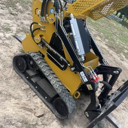 Mini Skid Steer 7300 Nuevo