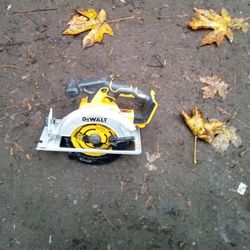 DeWalt Brushless 20 Volt Cordless Skill Saw