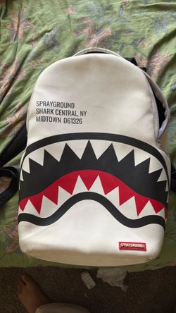 White/red/black spray ground