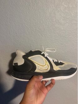 Basketball shoes