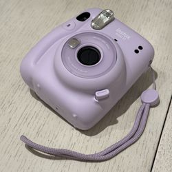 Fujifilm Instax Mini 11 Instant Camera (with Free Case)
