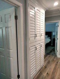 Wood Shutters (FREE ESTIMATES & SAME DAY PRICING)- Plantation, Custom, Interior, Window Treatments/Coverings. Persianas de Madera. Se Habla Espanol.