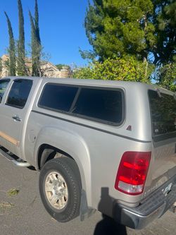 Camper Shell GMC sierra 2009