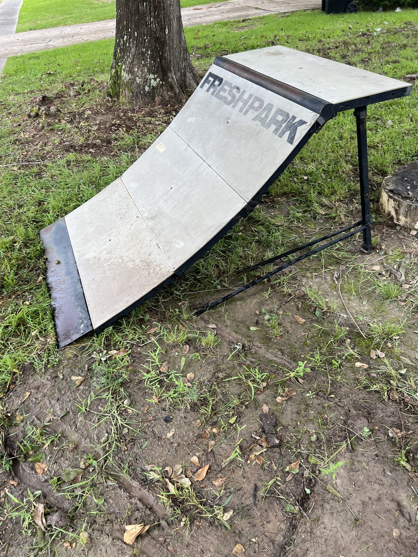 skate ramp / quarterpipe 