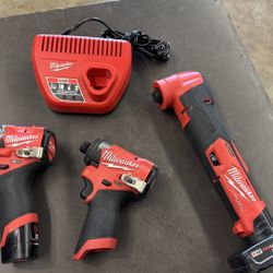 Milwaukee M12 3 pc tool set drills and multi tool w 2 batt and chrg no trades pick in Tacoma FIRM