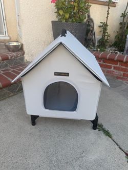 Cat house for inside and outside with insulation