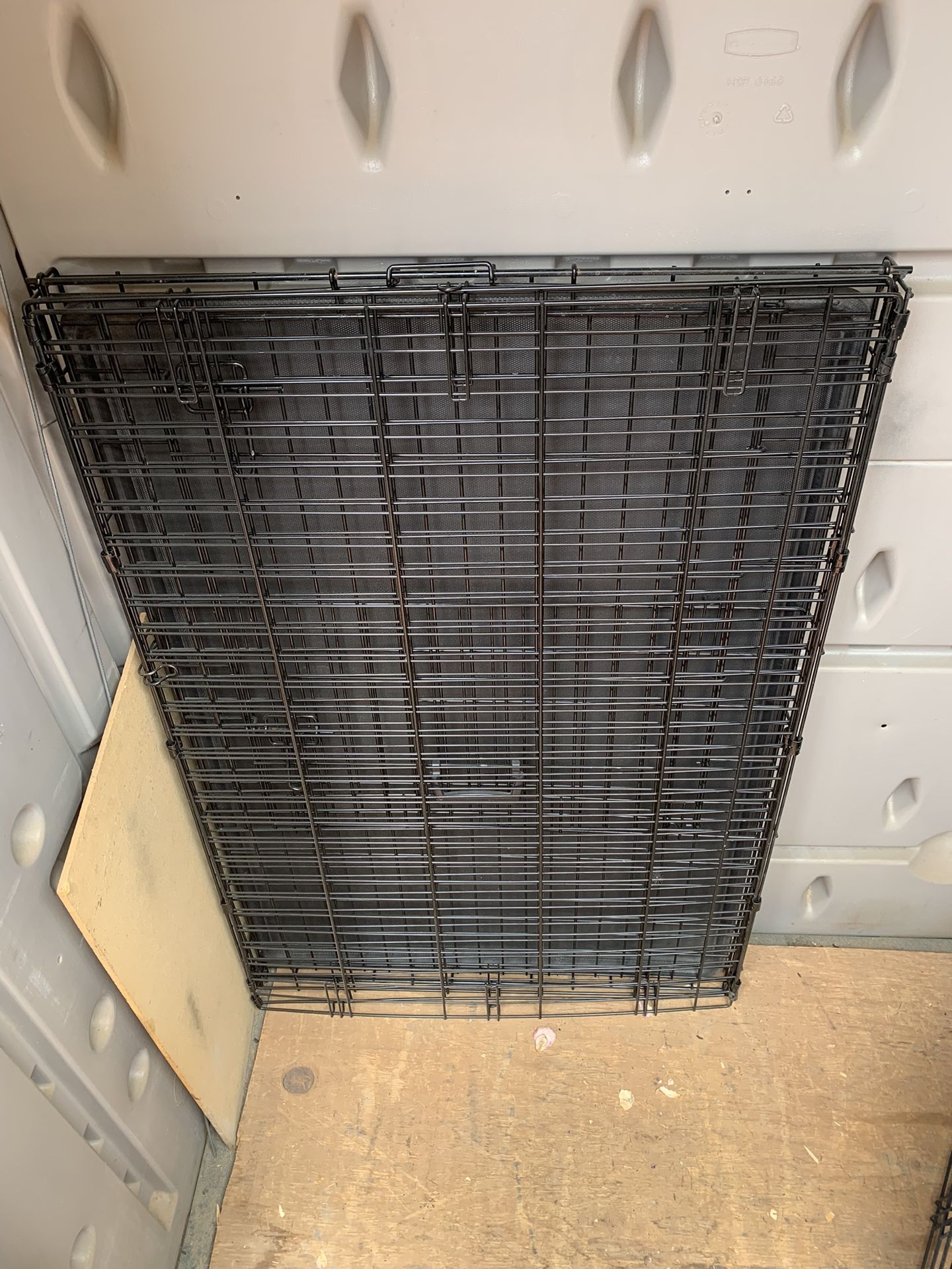 X L Dog Crate New Never Used 