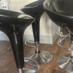 4 Black Bar Stools