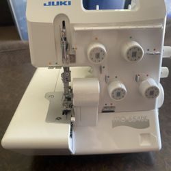 Juki MO-600 Serger